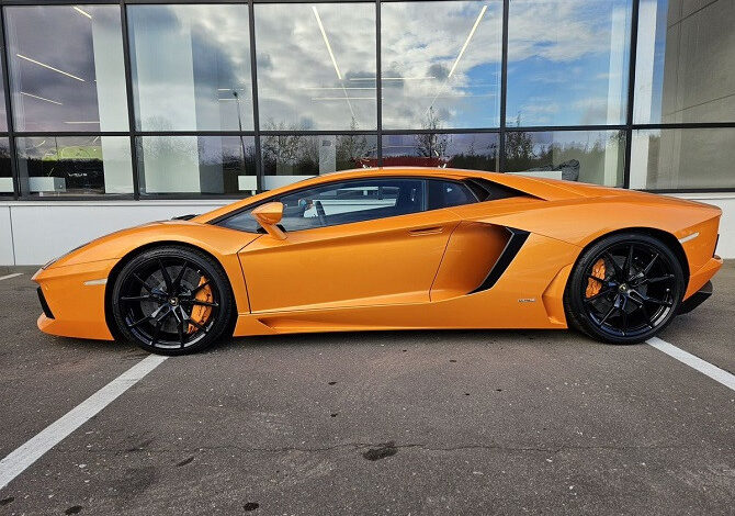 رشد بازار خودروهای کارکرده لوکس برای چهارمین ماه پیاپی ادامه دارد