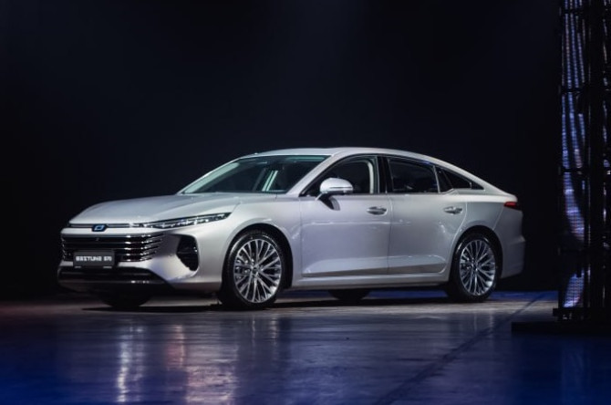 شرکت چینی FAW احتمال تولید خودرو در روسیه را بررسی می‌کند