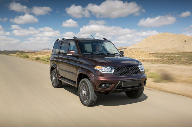 تصویر فرمان به‌روزشده برای شاسی‌بلند UAZ Patriot به ثبت اختراع رسید