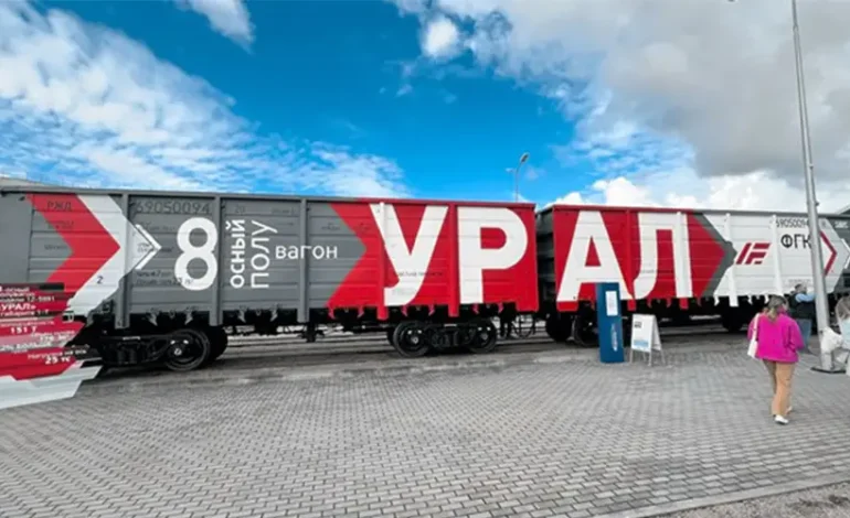  رونمایی از واگن‌های غول‌پیکر “ناخودکا” و “اورال”