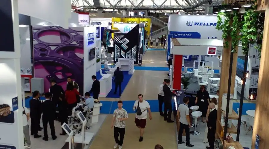 درخواست رسمي روسها براي مشارکت ايرانيها در صنايع خودرو و قطعهسازي اين کشور