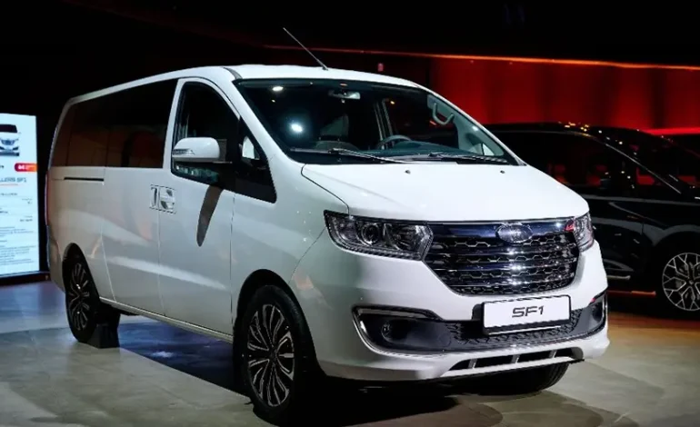  رونمایی Sollers از مینی‌بوس جدید SF1